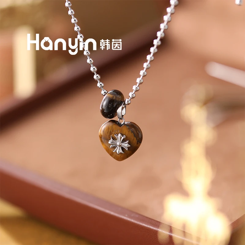 原创设计克罗风十字架虎眼石爱心隔珠项链