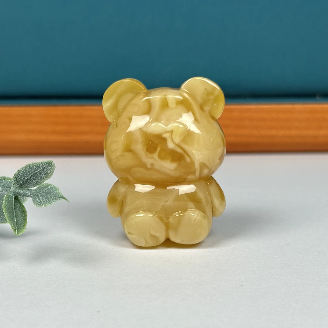 Y5198天然原矿蜜蜡 雕刻小熊27*38*18mm 支持复检 假一罚十