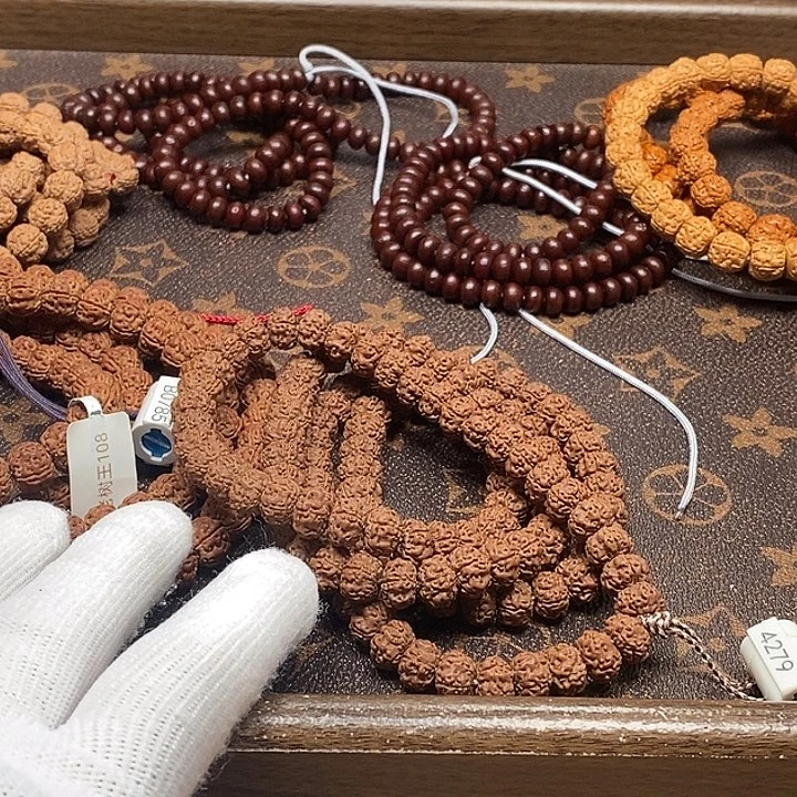 浩****金刚菩提吊坠108元皮刹车片