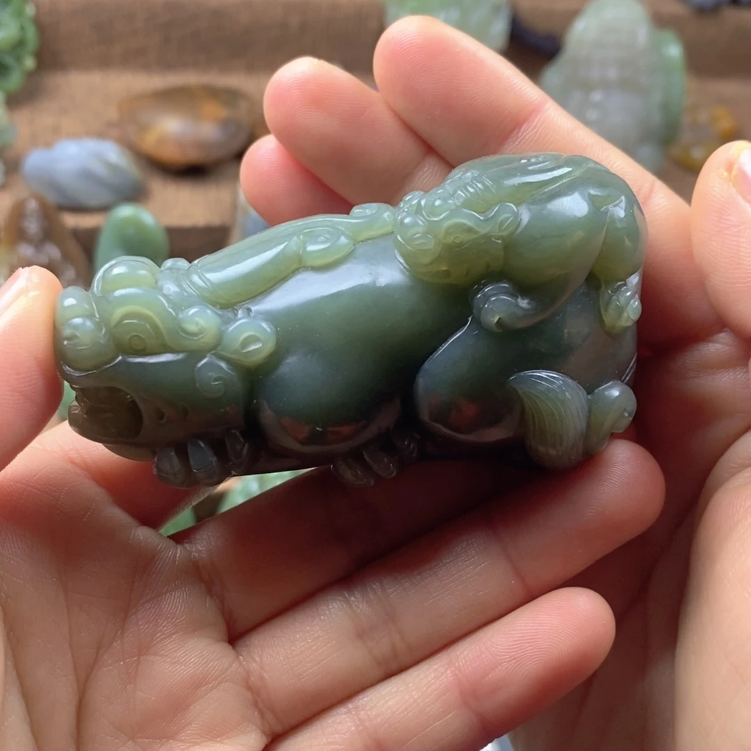 未镶嵌和田玉把件