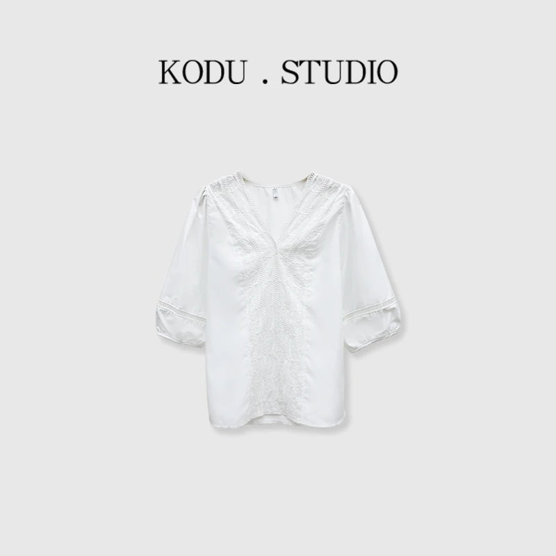 Y【刻度KODU】ZO-5433夏季新款时尚法式重工花边拼接V领泡泡袖衬衫