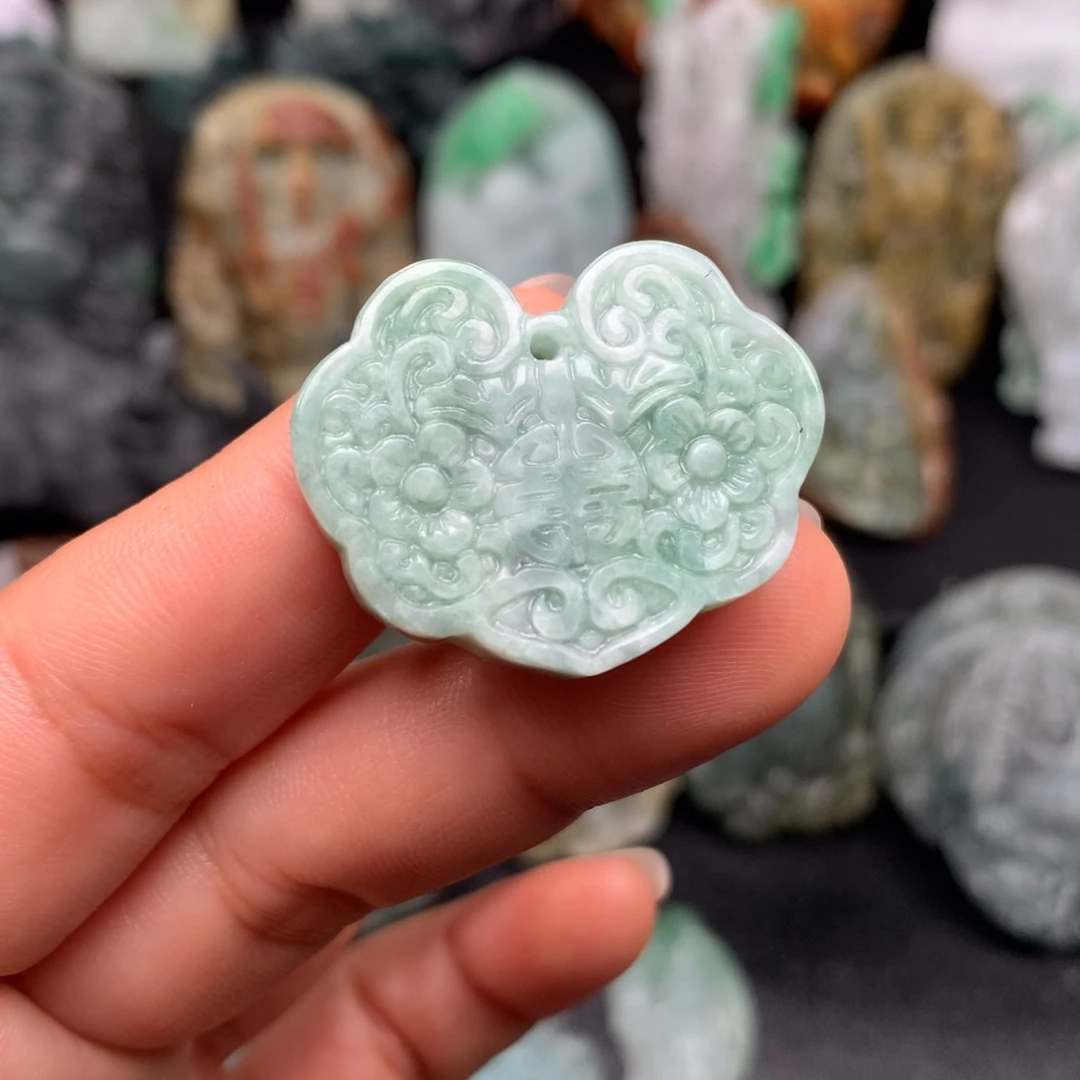 翡翠未镶嵌颈饰天然翡翠A货