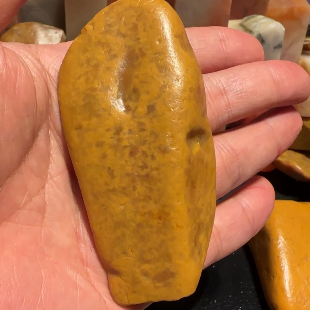 老挝石贞****室田黄原石，