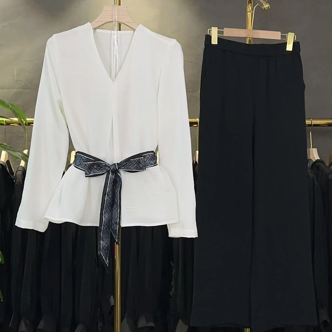 2025年秋季新款时尚休闲减龄两件套上衣+休闲裤子M610