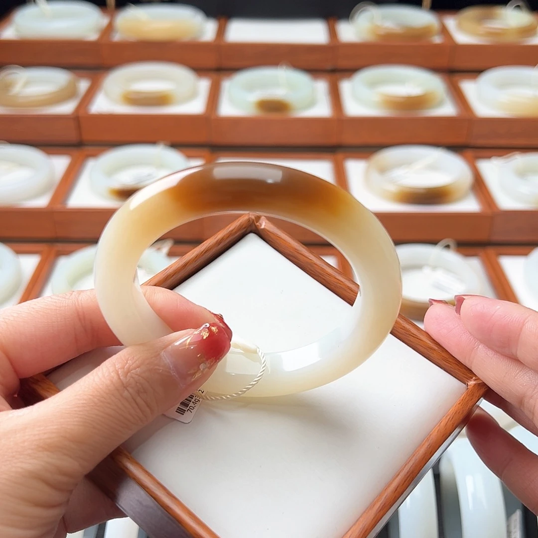 和田玉手镯未镶嵌59