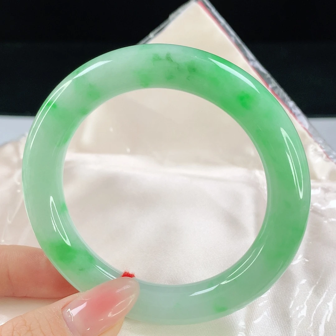 未镶嵌手镯翡翠833