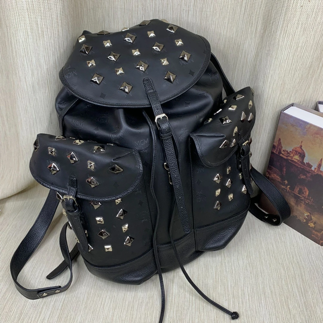 95新 MCM 黑色双肩包/EE09516035/6035