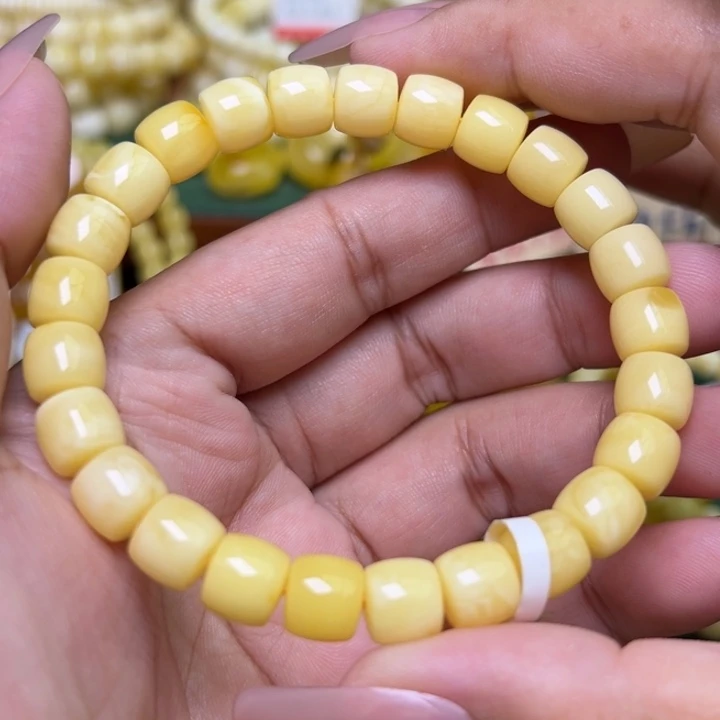 蜜蜡未镶嵌珠宝奇石