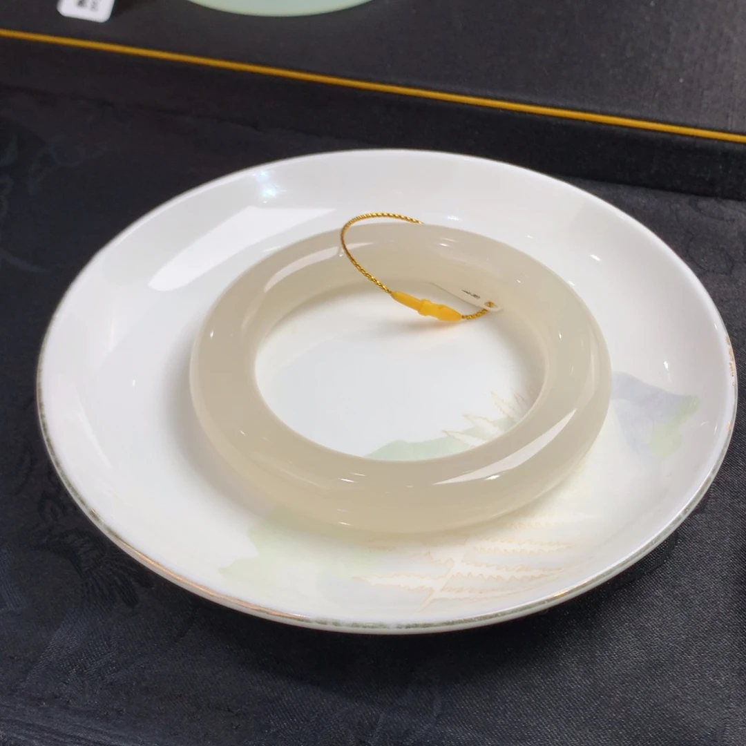 守***兔和田玉未镶嵌手镯毕业冰粉55.5