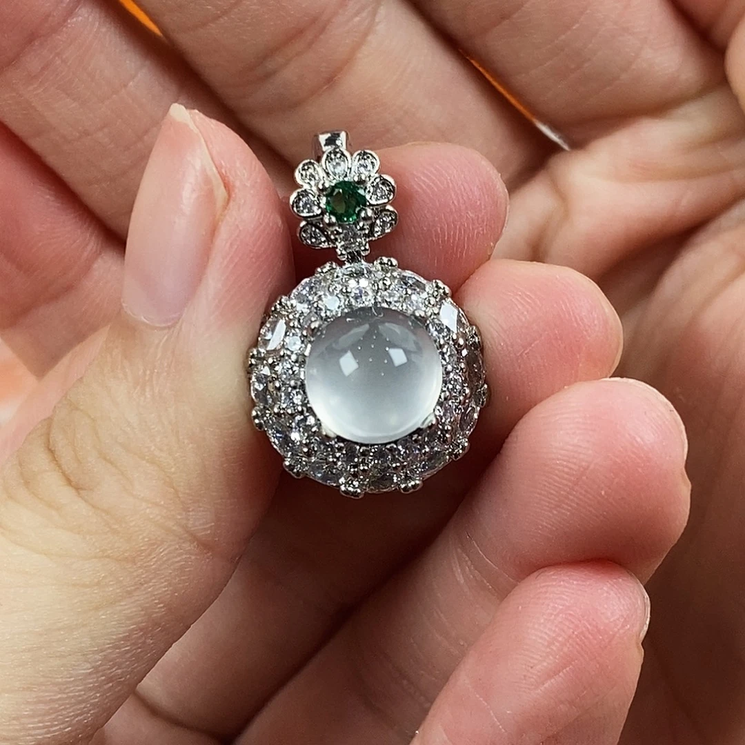 合金吊坠石英质玉