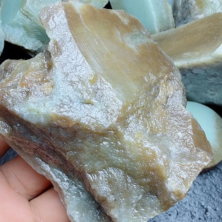 未镶嵌和田玉（糖玉）珠宝奇石
