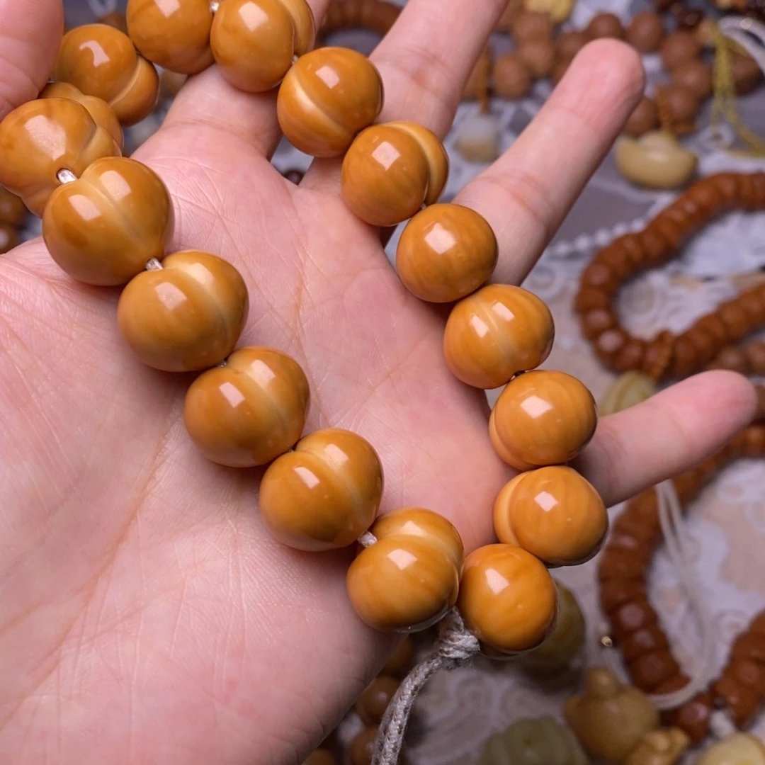 把件猴头核桃柯基屁桃高定