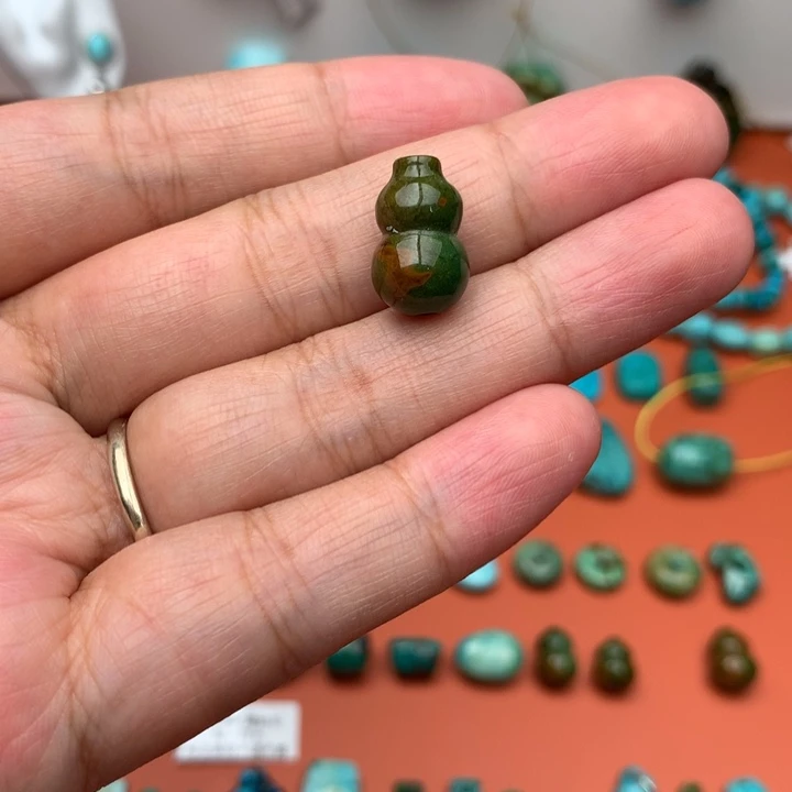 未镶嵌绿松石珠宝奇石