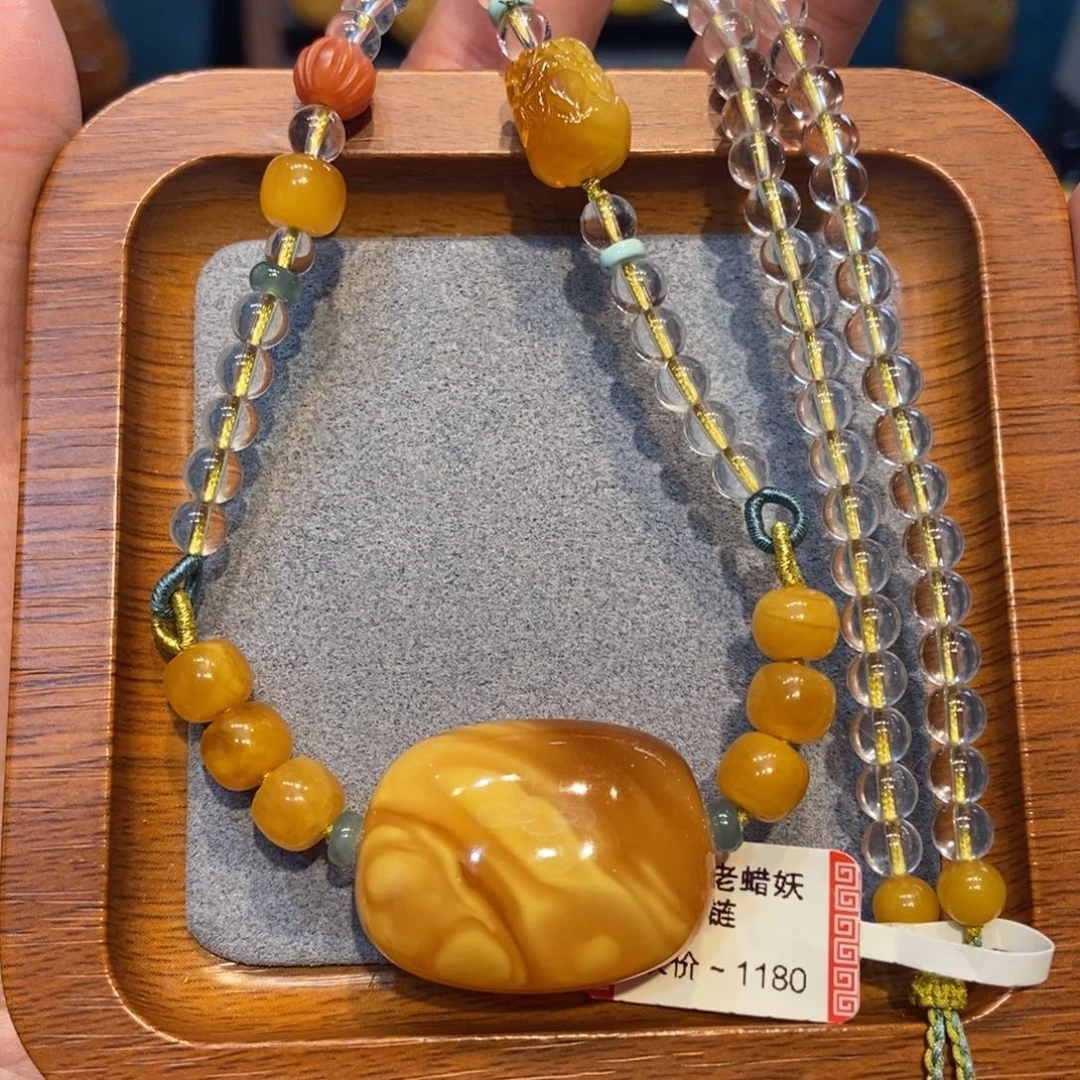 琥珀未镶嵌颈饰蜜蜡
