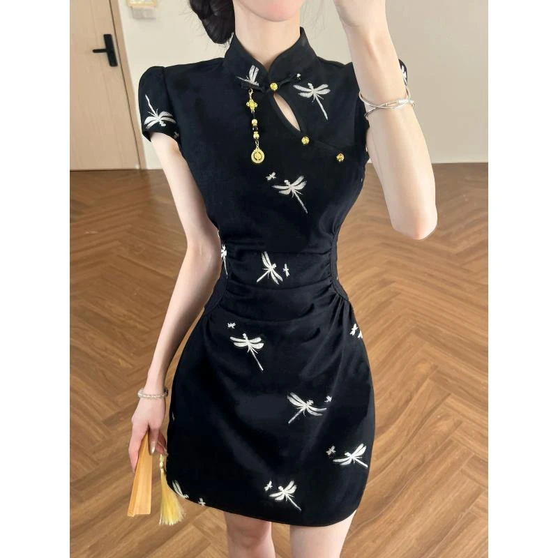 依依子黑色改良旗袍连衣裙女夏季2025年新款气质新中式刺绣裙子潮