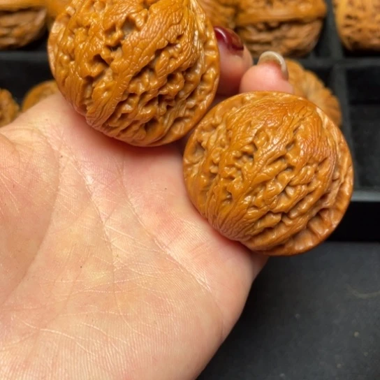 文玩核桃吊坠秦岭野生核桃