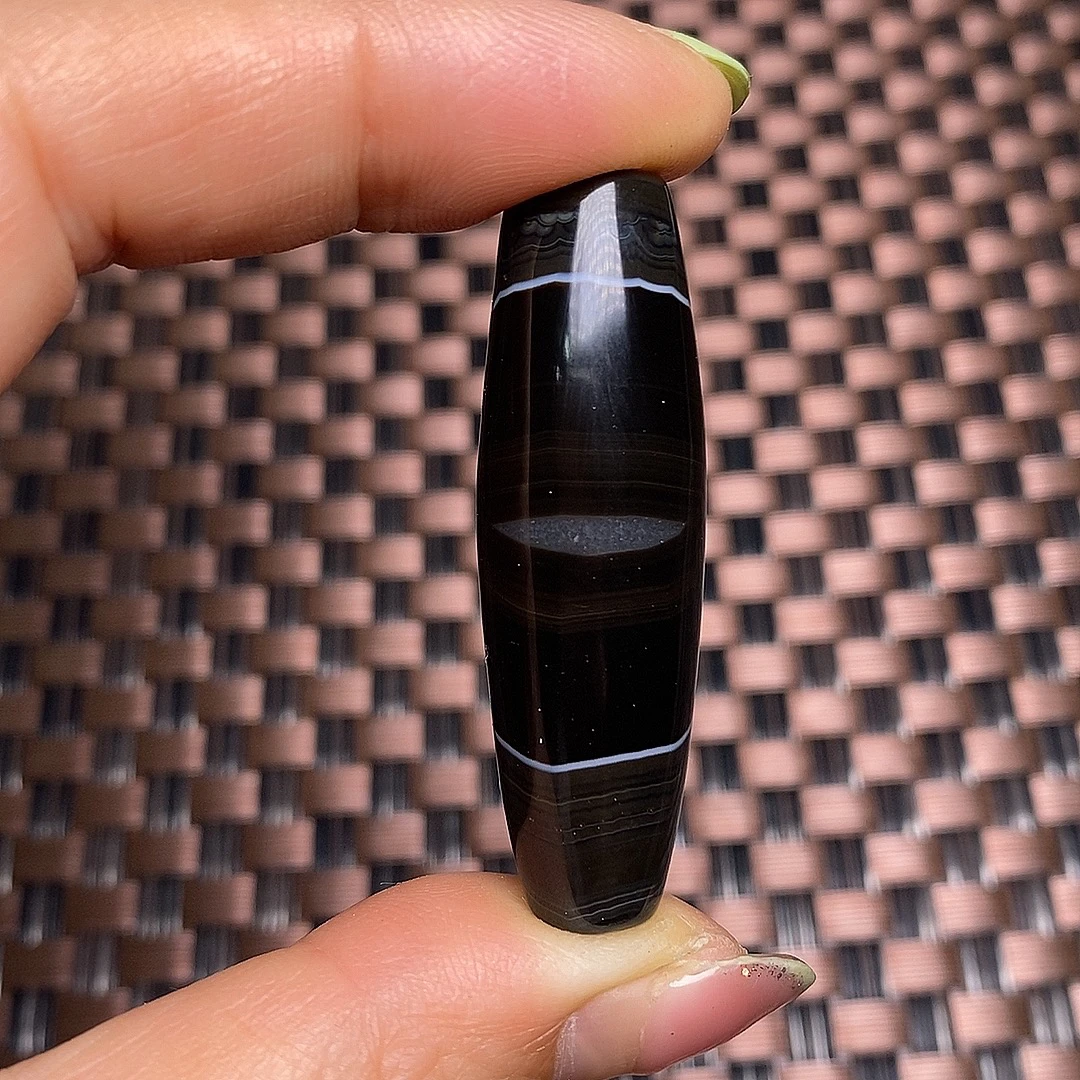 缠丝玛瑙凤眼吊坠挂件，尺寸15×48.5mm左右