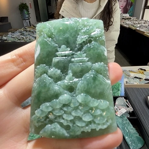 翡翠未镶嵌颈饰翡翠