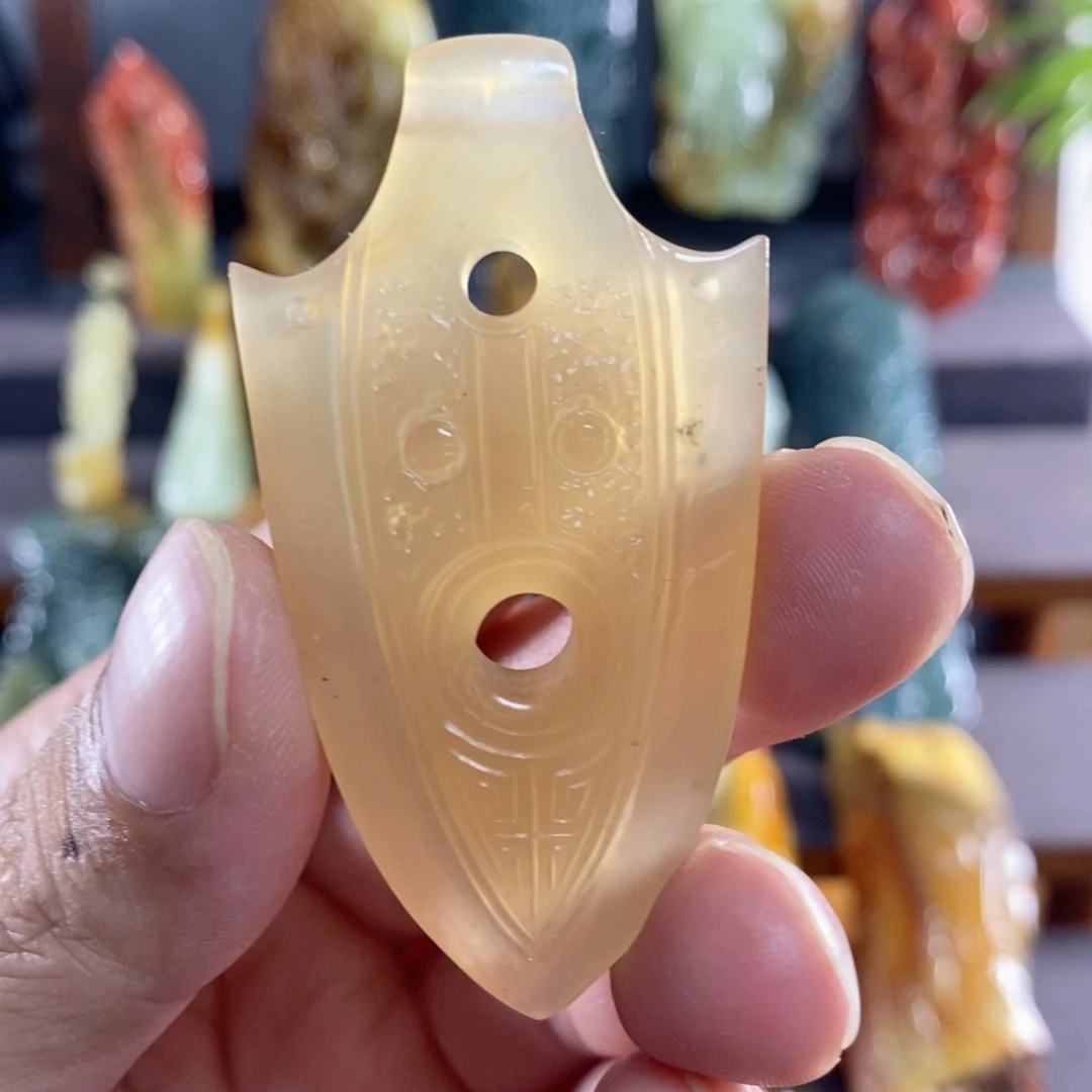 蛇纹石玉未镶嵌花玉挂件