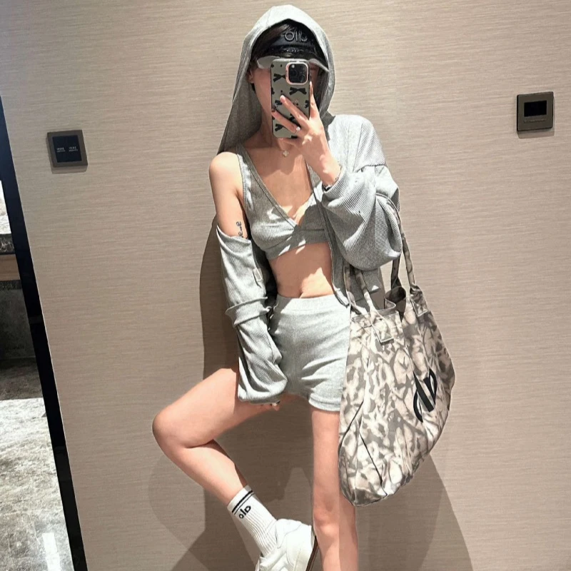 【乐檬外贸】新瑜伽三件套背心短裤显瘦修身百搭运动休闲时尚套装