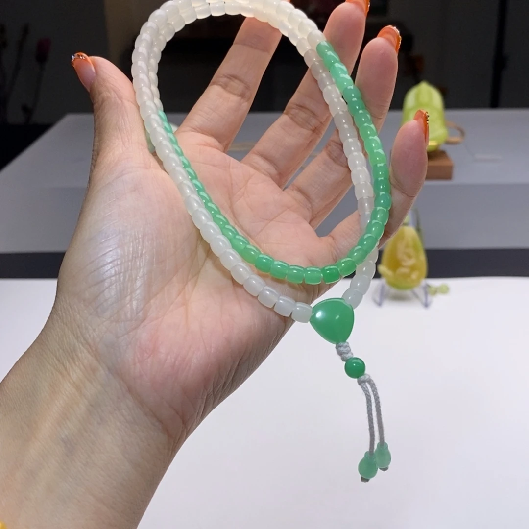 石英质玉（缅黄）未镶嵌颈饰