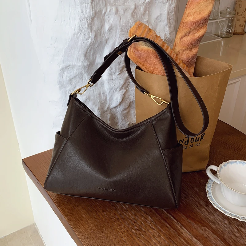 2025新款斜跨包高级感托特包简约大容量包包女百搭通勤单肩包