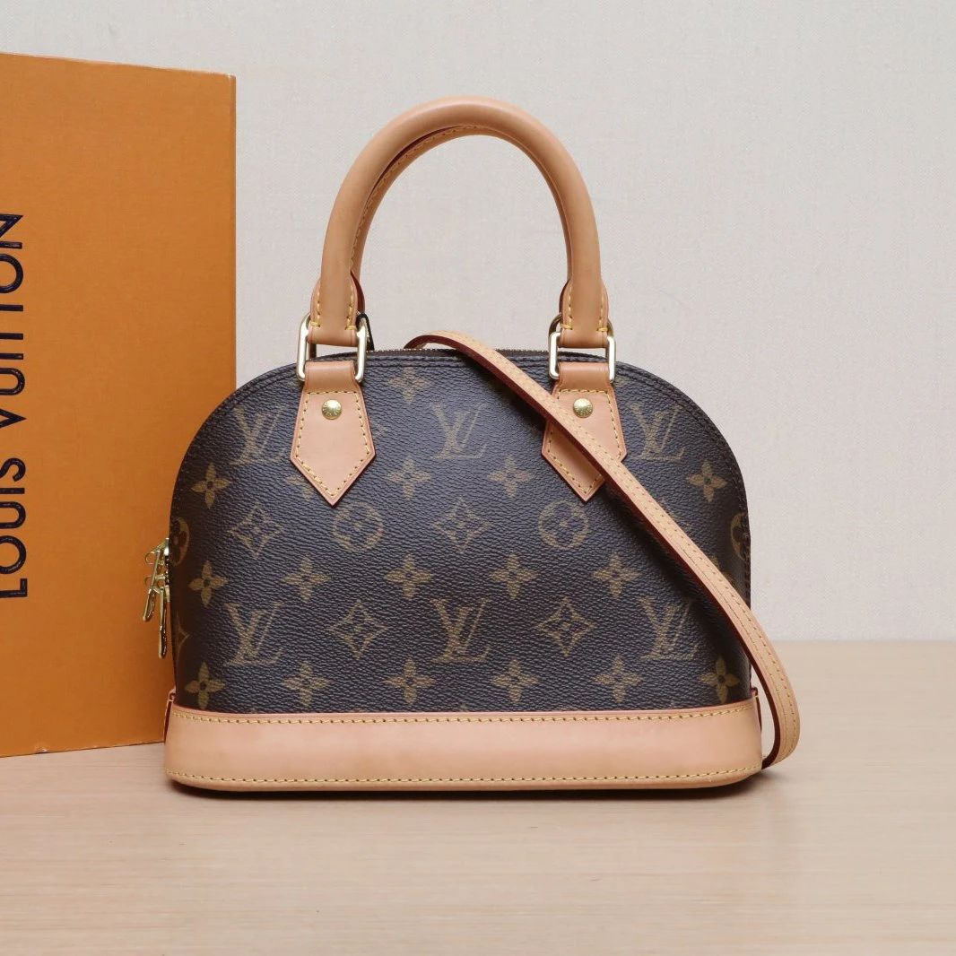 95新 LouisVuitton/路易威登 【黑黑】贝壳包BB PVC 芯片