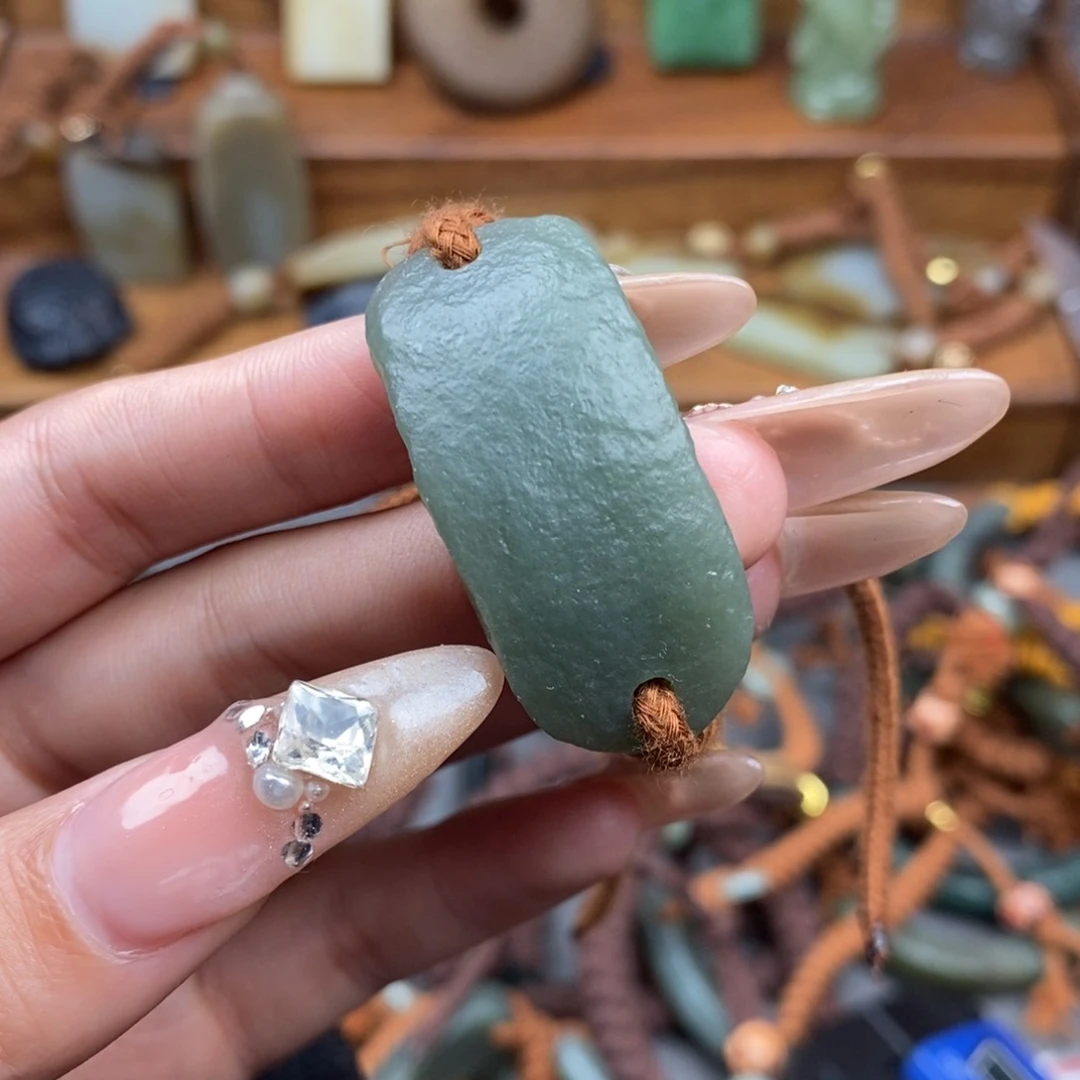 和田玉颈饰未镶嵌云**海