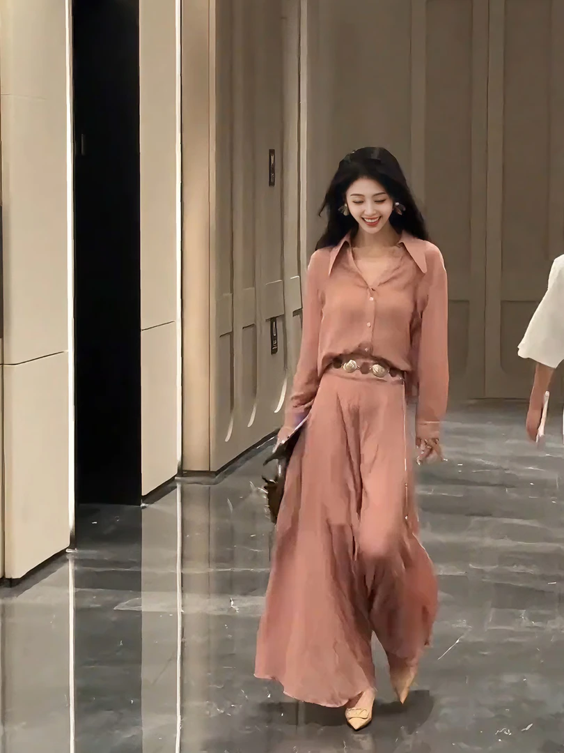 2025秋季新款轻熟风穿搭粉色气质衬衫上衣高腰显瘦半身裙时尚套装
