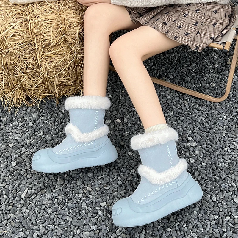 一脚蹬奶蓝皮毛一体保暖雪地靴女2025秋冬季新款厚底加绒防滑棉靴