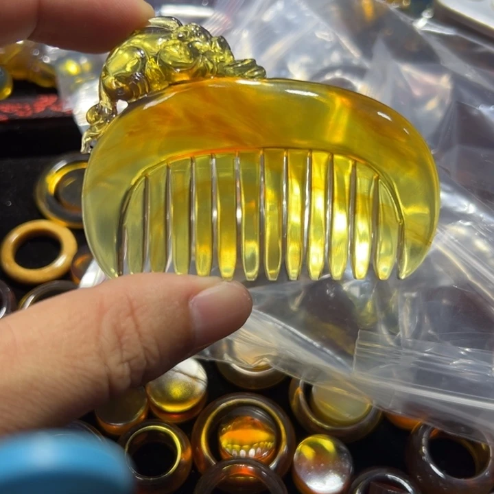 琥珀未镶嵌颈饰琥珀吊坠