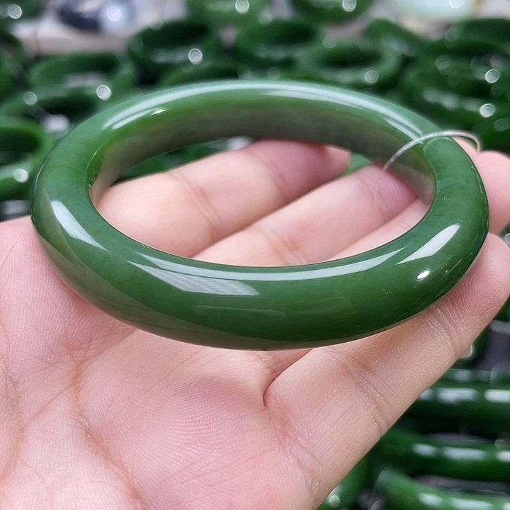 未镶嵌手镯和田玉（碧玉）