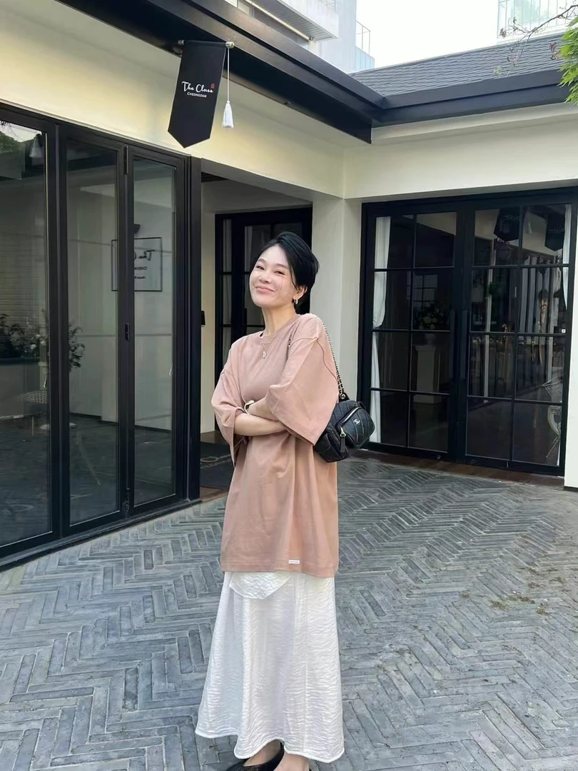 Az 龙泉买手店 2025夏季百搭简约新款 泡菜小标tee g4297