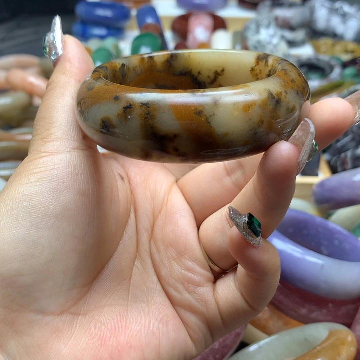 未镶嵌手镯石英质玉家**宝