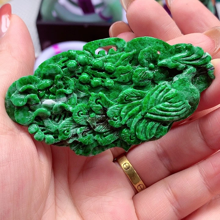 翡翠未镶嵌颈饰翡翠