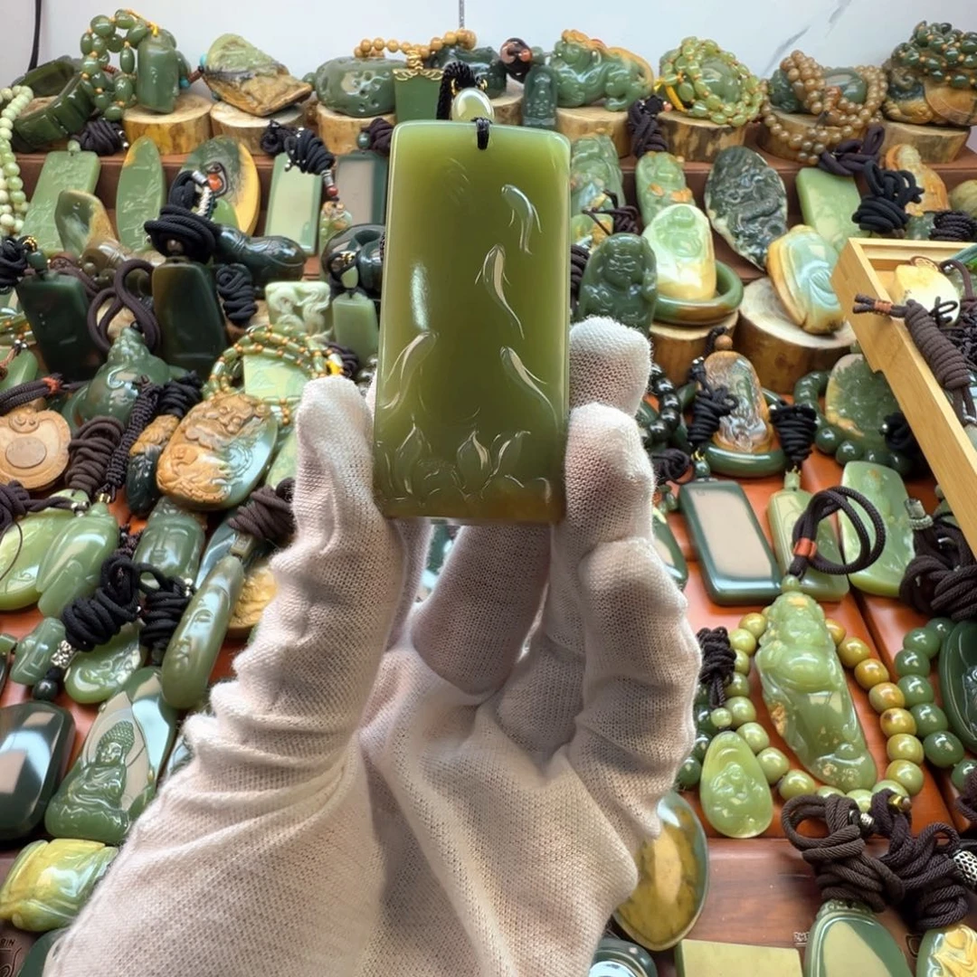 德***培岫岩河磨玉（透闪石质玉）未镶嵌颈饰