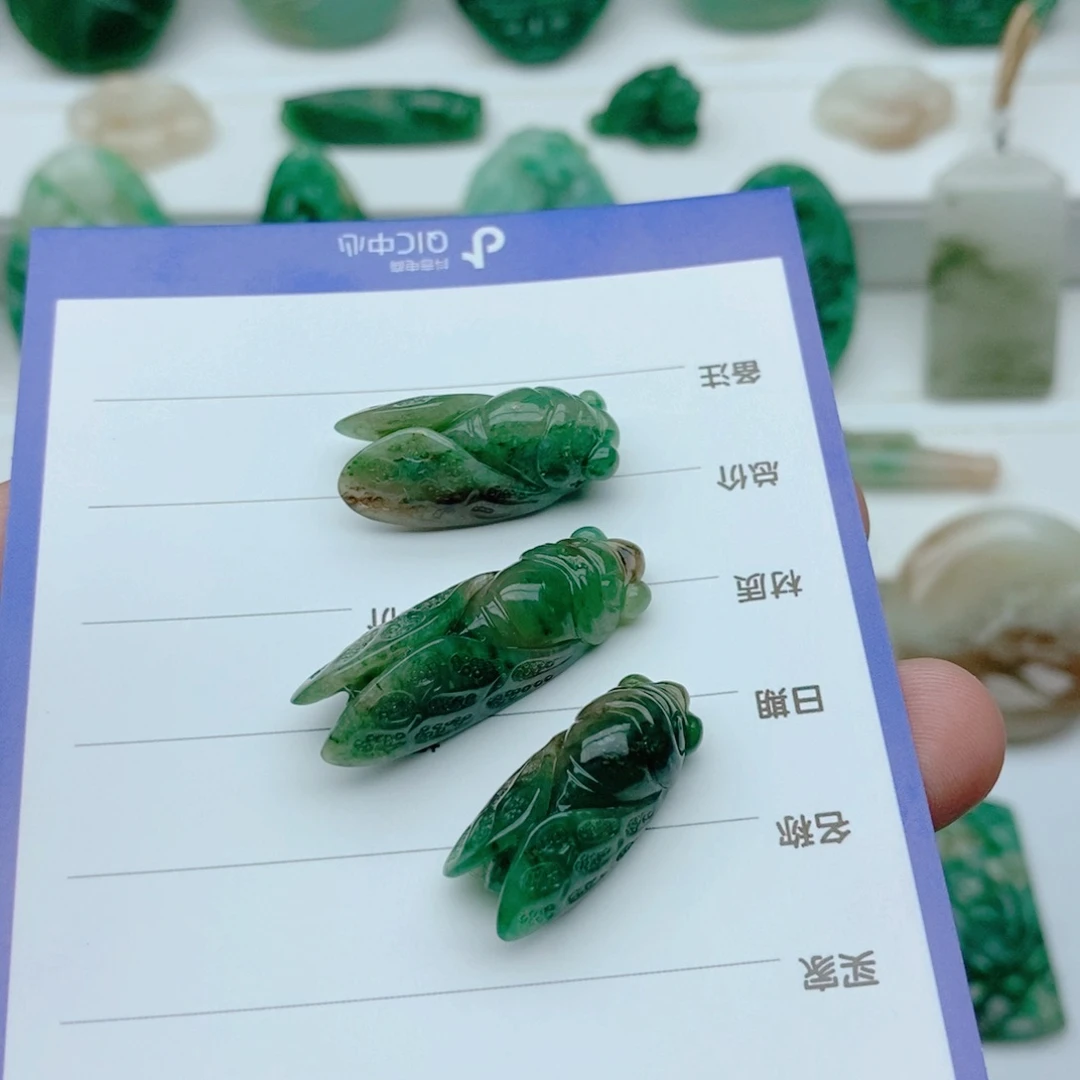 蝈***过未镶嵌独山玉颈饰