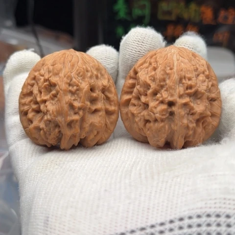 把件文玩核桃暴雪