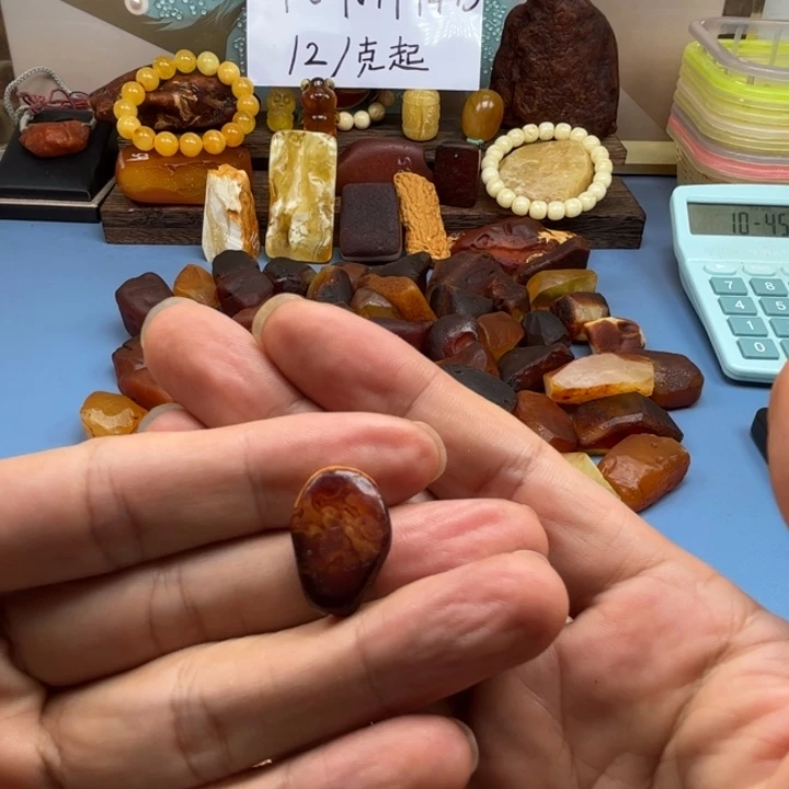 未镶嵌定制琥珀未镶嵌定制琥珀