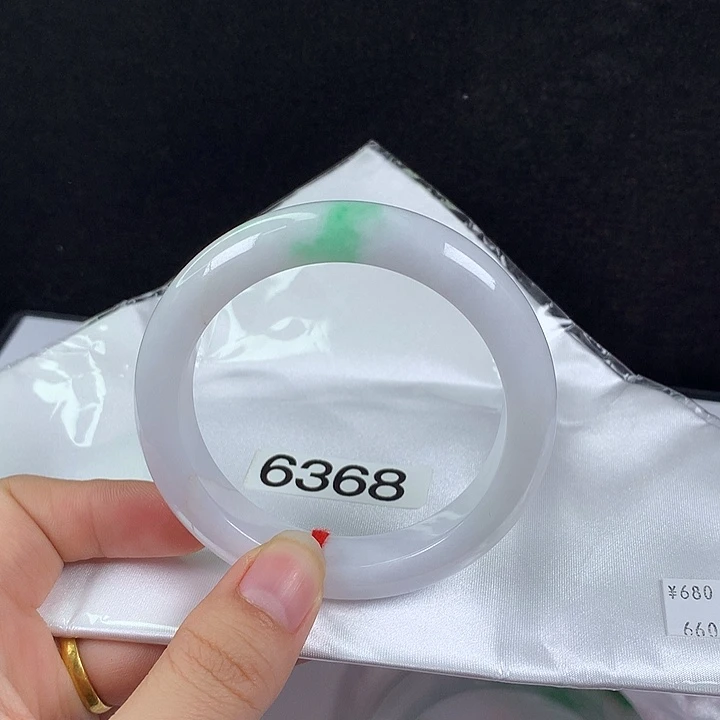翡翠未镶嵌手镯56圈 开播漏