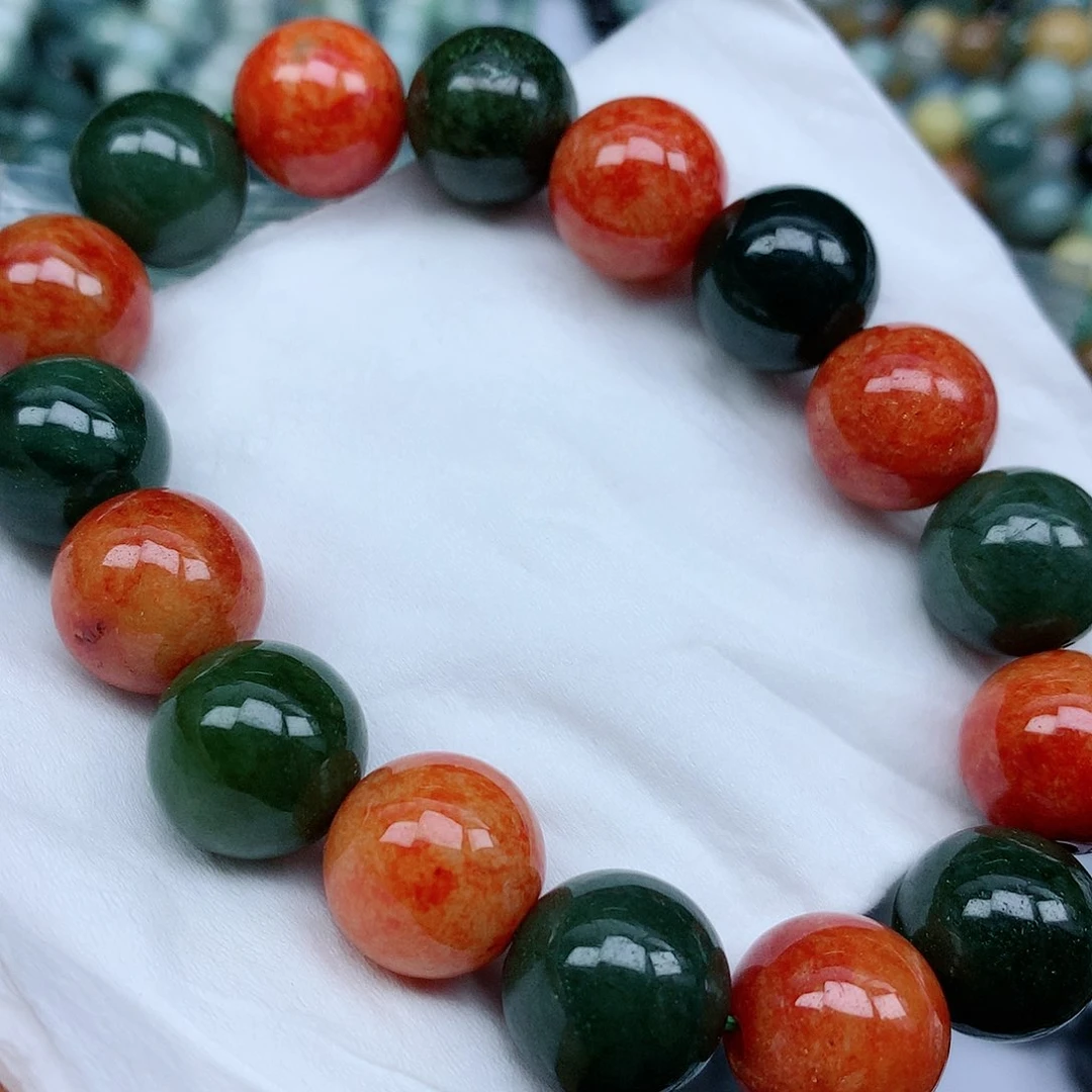 翡翠颈饰未镶嵌手串