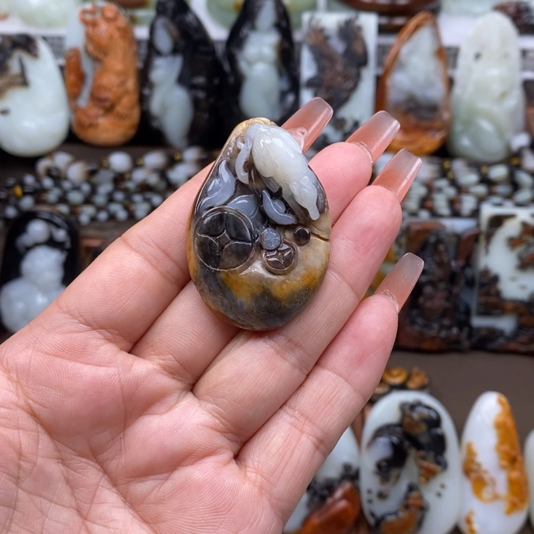 颈饰未镶嵌和田玉