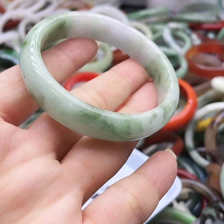 翡翠未镶嵌手链手镯