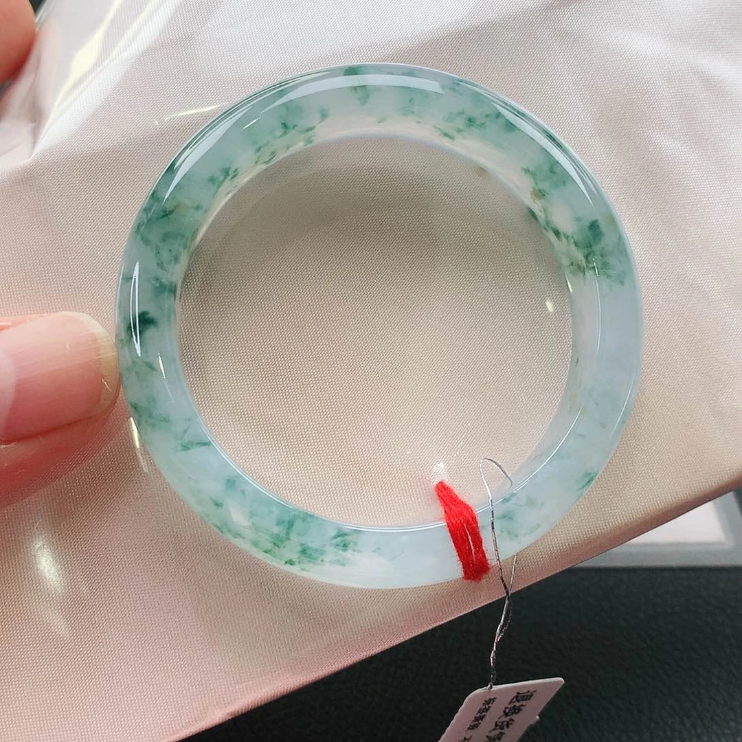 未镶嵌手镯翡翠天然翡翠手镯