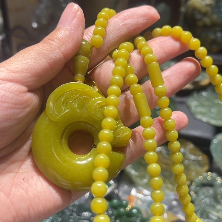 岫玉未镶嵌毛衣链