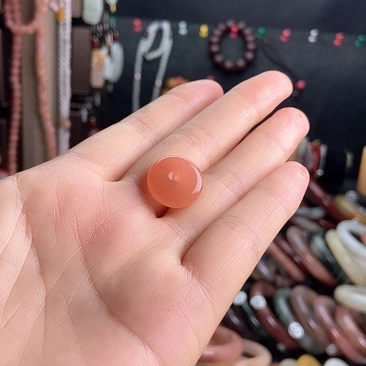 可***鸭石英质玉未镶嵌颈饰