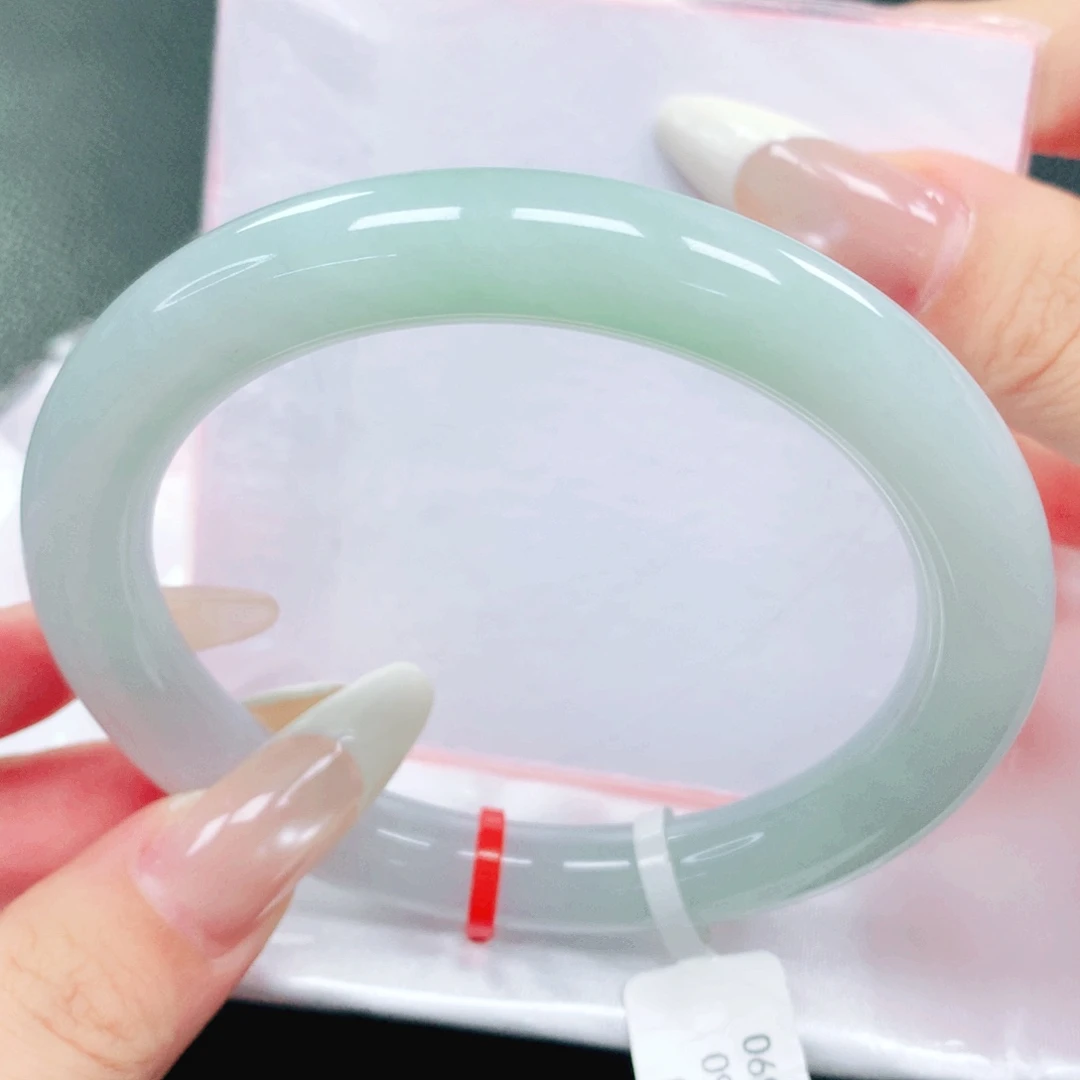 翡翠未镶嵌手镯60