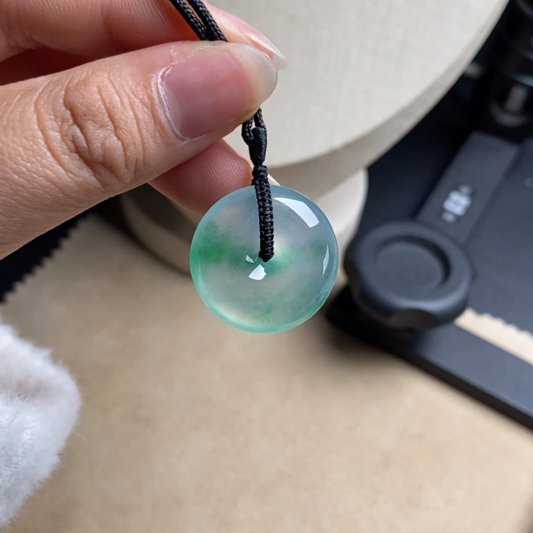 翡翠未镶嵌颈饰高冰白底飘金丝翠起光贵气平安扣23.5-6