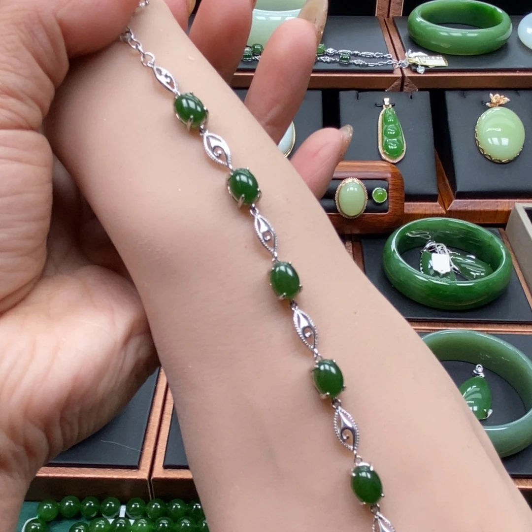 和田玉（碧玉）未镶嵌手链
