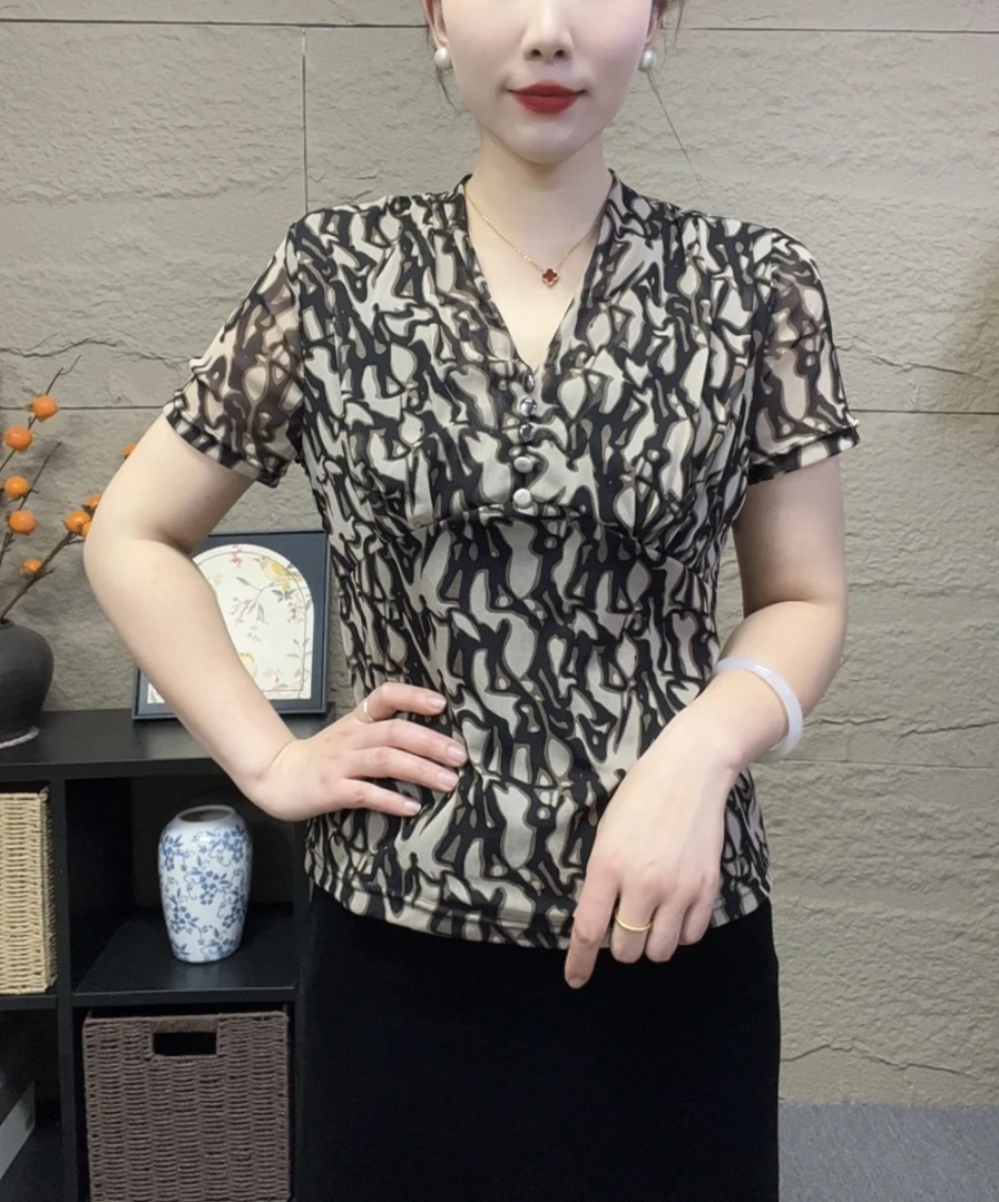 夏季新款V领豹纹弹力网纱短袖T恤衫气质显瘦舒适透气妈妈装大码